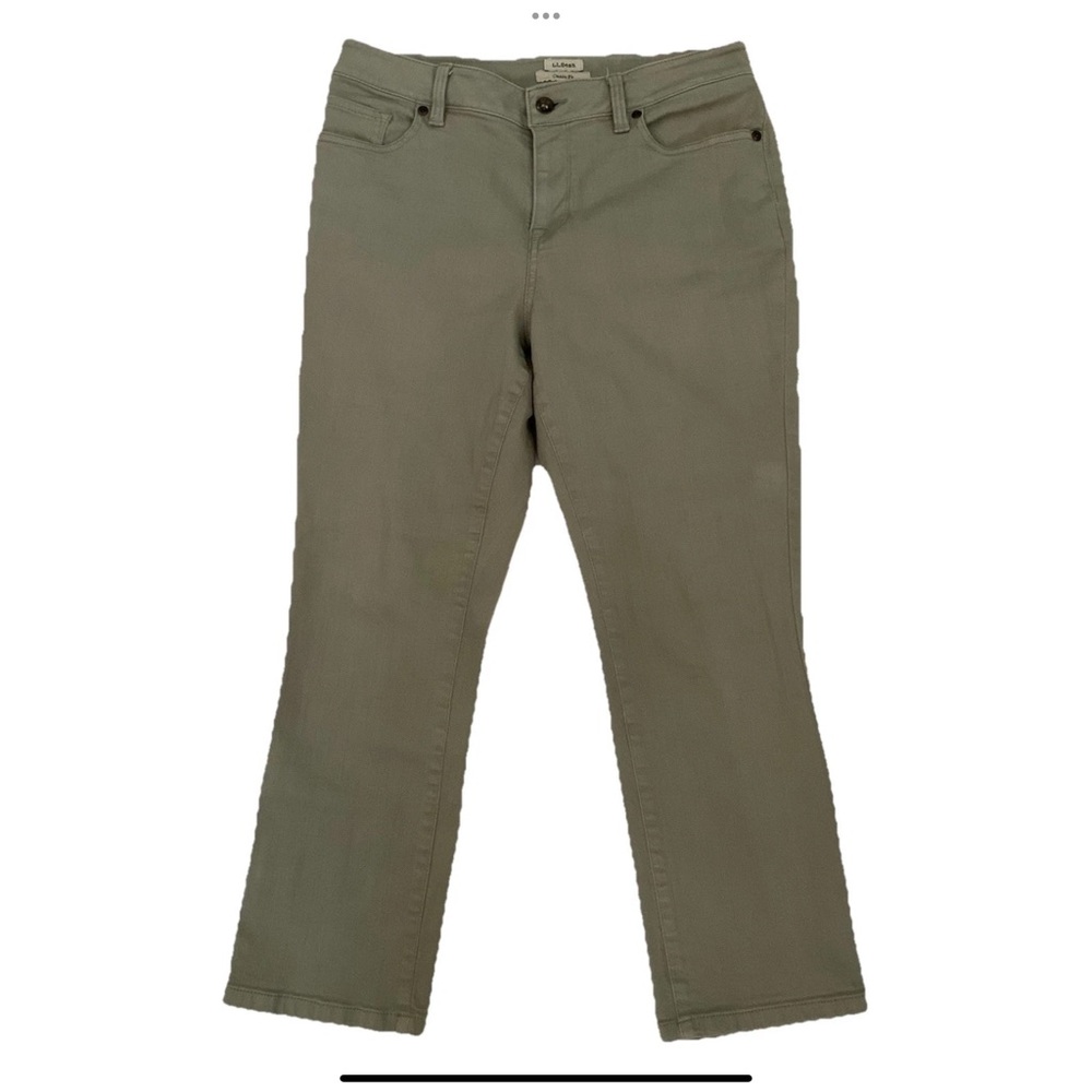 L.L. Bean Classic Fit Jeans Sz 8 Petite Item ID# 506861 Straight Leg Denim Green
